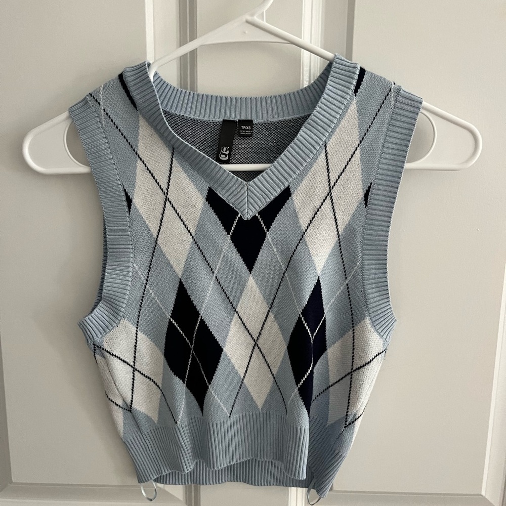 Sweater vest